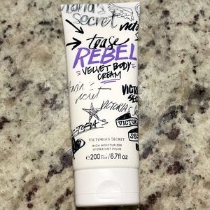 Victoria’s Secret Tease Rebel Velvet Body Cream
